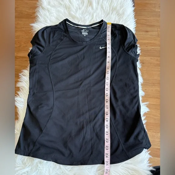 Nike | Women’s Large Black Dri-Fit Athletic Shirt - Picture 9 of 11